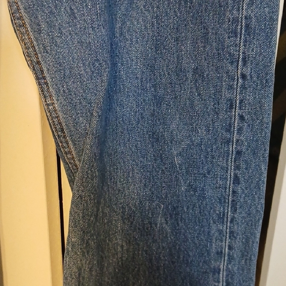 Levi's Classic Straight Blue Jeans - Picture 4 of 7
